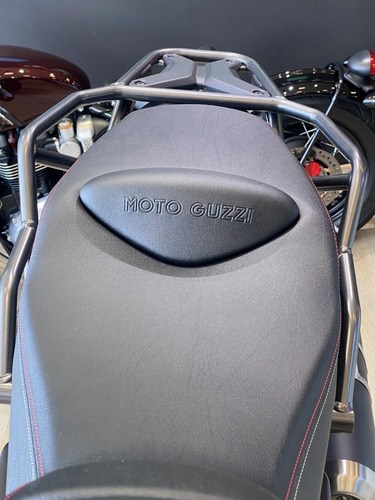 Imagen 12 de 17 de Moto Guzzi V85tt