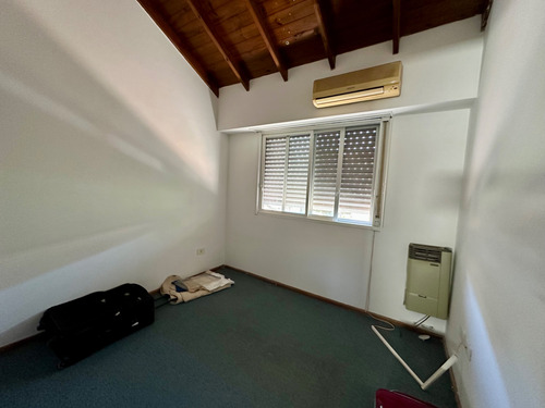Casa En Venta En Martínez 5 Ambientes Con Cochera Y Jardín