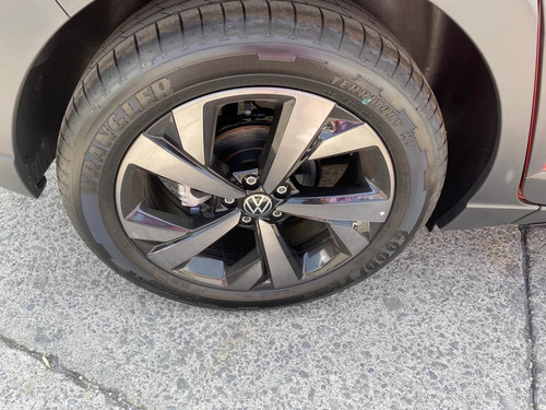 Volkswagen Nivus Highline 2024