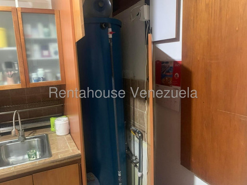 Venta De Comodo Apartamento En Santa Monica Jg