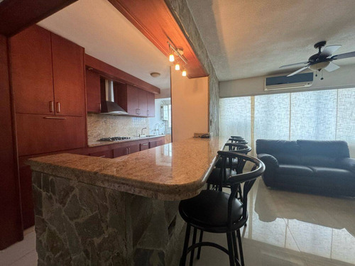 Hermoso Apartamento Ubicado En Valles De Camoruco 88m2 (3h,2b,2pe), Cod 229159, Juan Carlos Torres