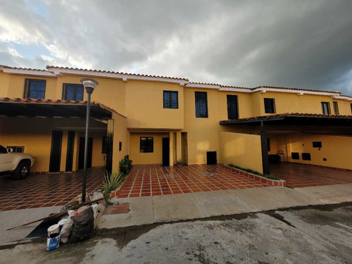 Townhouse En Venta Urb Los Tamarindos San Diego Aa-5928307