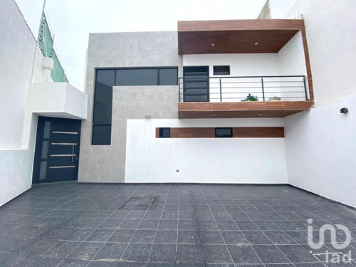 Venta Casa 3 Ambientes Aguascalientes 2000