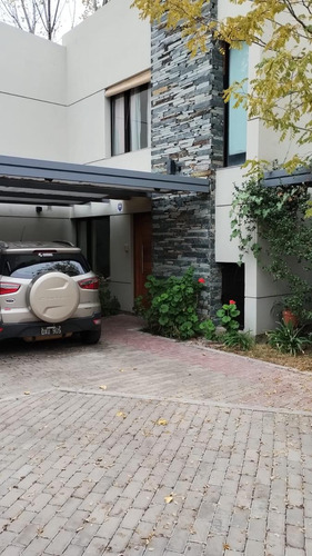 Departamento En Venta En Barrio Privado Lomas De Terrada
