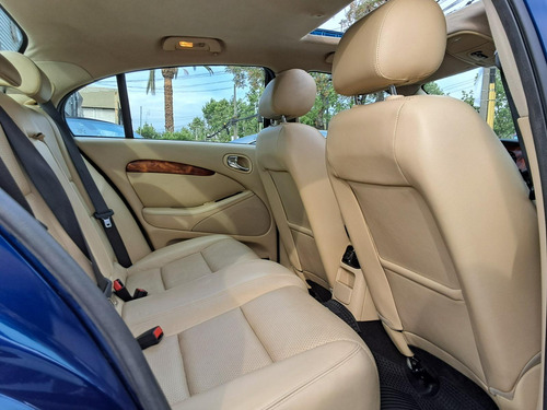 Jaguar S-Type V8 4.2