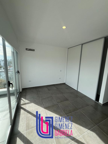 Venta De Departamento Dos Dormitorios Calle 54 E/ 23 Y 24