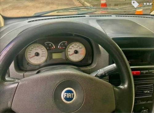 Imagem 4 de 8 de Fiat Idea 2007 1.4 Elx Flex 5p