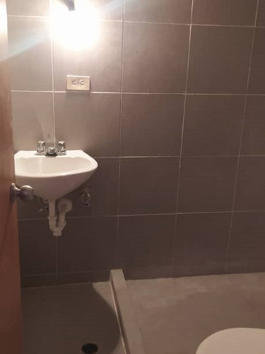 Imagen 2 de 4 de F J. Se Vende Apto En Nueva Casarapa.