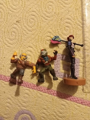 3 Figuras De Fortnite