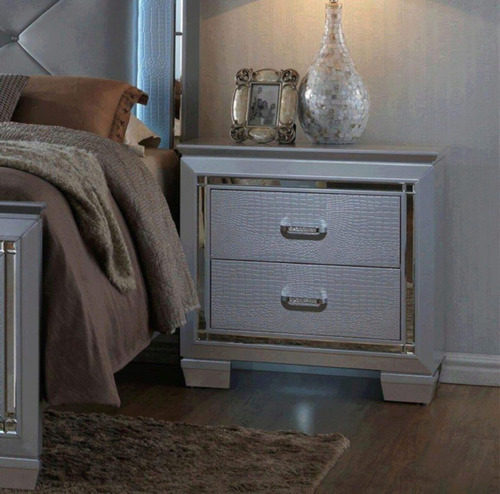 Imagen 3 de 7 de Recamara King Lillian Cama Capitoneada Gris Con Luz