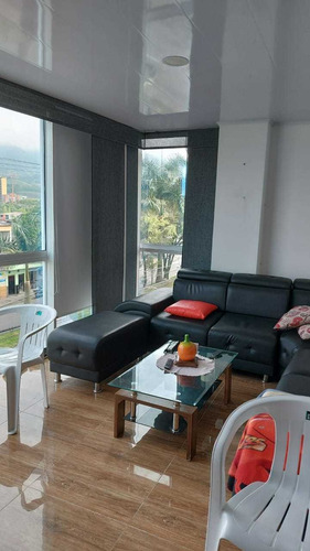 Imagen 3 de 19 de Venta De Un Espectacular Apartamento Por La Av. Simón Bolívar D/das