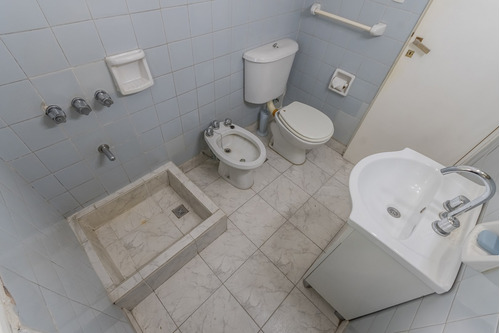 Departamento De 4 Ambientes En Venta, Temperley