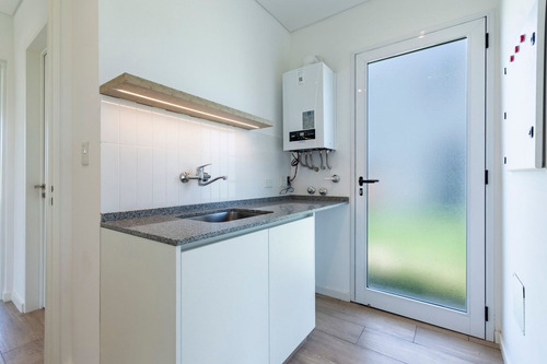 Venta Casa 4 Amb Santa Lucía Con Jardín Y Parrilla