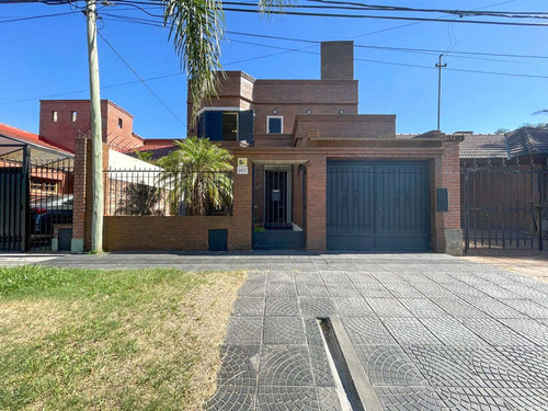 Imagen 3 de 30 de Casa En Venta Con Gran Terreno En Barrio Guadalupe