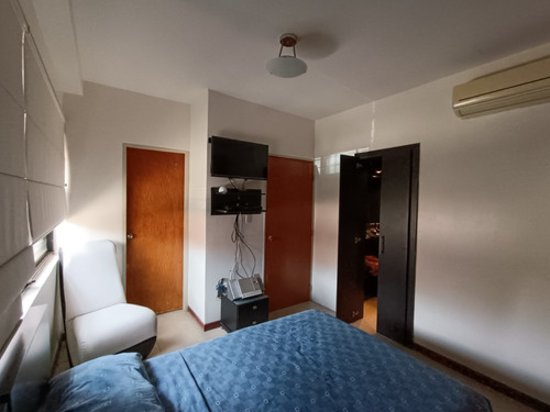 Leandro Araque Inzitu Realtors Vende Townhouse Amoblado En Residencias Mucubají Naguanagua Urb. Guayabal