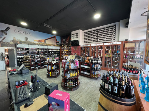 Derecho A Llave / Botilleria Boutique En Valle Grande
