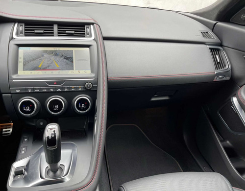 Imagen 12 de 15 de Jaguar E-pace First Edition