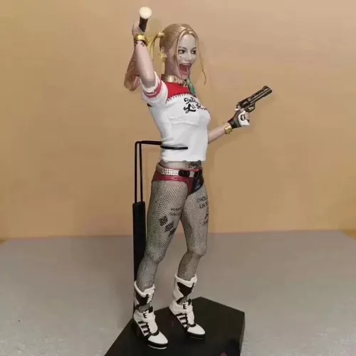 Encontre Boneca Arlequina Harley Quinn Esquadrão Suicida Articulada -  Dangos Importados - Sua Loja de Importados no Brasil!