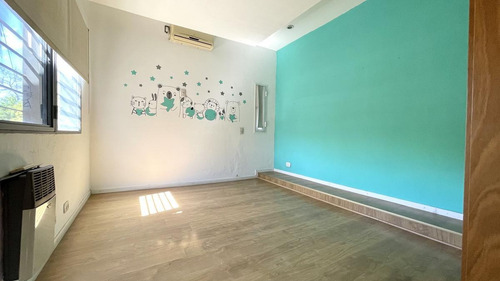 Imagen 20 de 30 de Casa De 4 Dormitorios En Venta Con Quincho Y Piscina Fisherton Cerca De Calle Córdoba