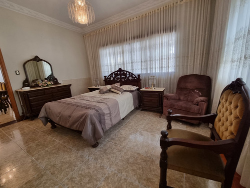 Imagen 10 de 17 de Vendo Casa 415m2 3h/4b/6p Vista Alegre 5019