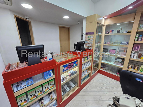 Estupenda Local Comercial En Venta En Manzanares. Mls# 25-12200 Zr