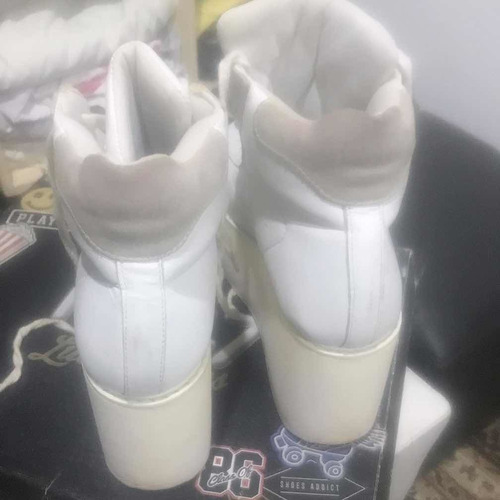 Zapatillas/ Botitas De Cuero.