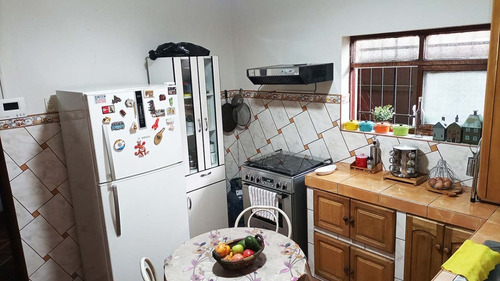 Imagen 12 de 30 de Venta De Casa De 3 Pisos En Urbanización San Roque En Santiago De Surco