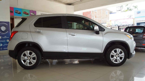 Imagen 6 de 15 de Chevrolet Trax 2018 5p Ls L4/1.8 Man