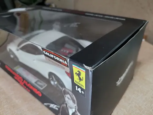 Hot Wheels Elite Ferrari 458 Italia F. Alonso 1:18 Limitada
