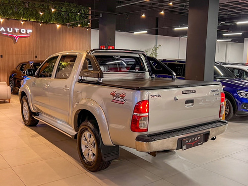 Toyota Hilux 3.0 SRV 4X4 CD 16V TURBO INTERCOOLER DIESEL 4P MANUAL