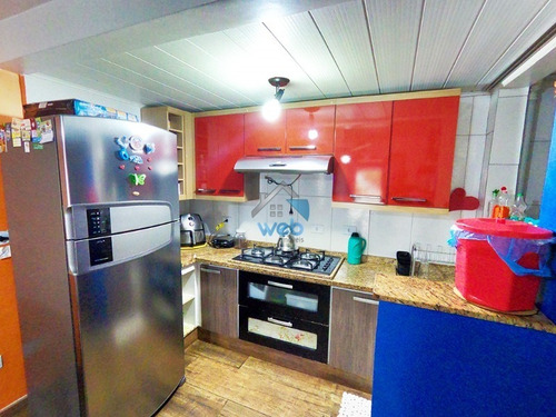 Imagem 14 de 30 de Lindo Sobrado Isauro Trinco. Ótima Localização, Seguro, Com Churrasqueira E Cozinha Planejada. Na Região Do Cajuru. - Ca01226 - 69178302