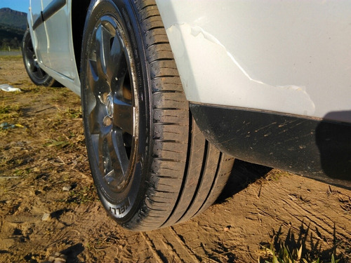 Volkswagen Polo Sedan 2004 1.6 4p