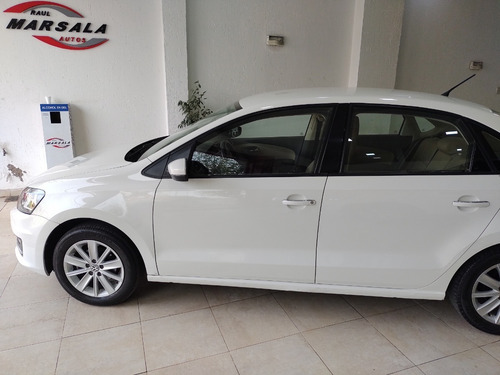 Imagen 5 de 6 de Volkswagen Polo 2017 1.6 Comfortline