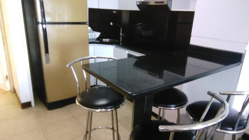 Imagen 5 de 14 de Apartamento En Alquiler En Catia La Mar, Playa Grande