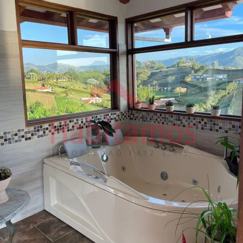 Casa-finca En Venta En Carmen De Viboral - Vereda Cristo Rey Cod 68244