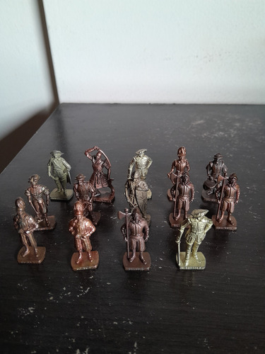 Lote Kinder Ovo Guerreiros De Metal Com 14 Peças (Usado)