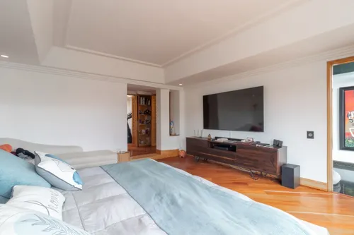 Apartamento En Venta En Chicó Navarra. Cod V16129