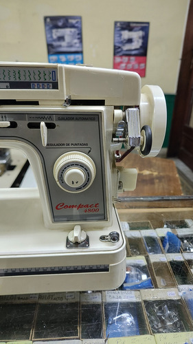 Godeco Compact 4800 Recto Zig Zag Ojales C/garantia Blanco (Usado)