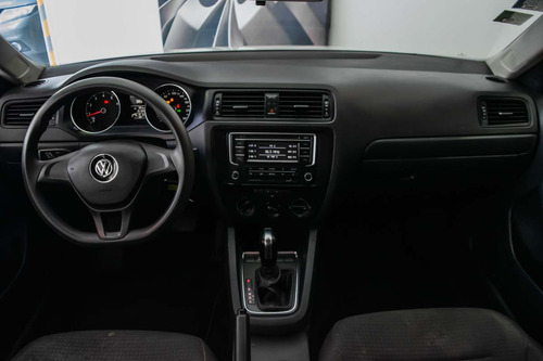 Imagen 13 de 14 de Volkswagen Jetta 2015