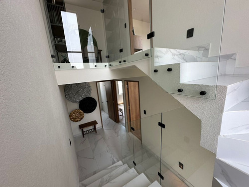 Casa De Lujo En Venta Entre El Refugio Y Zibatá, Oportunidad !!