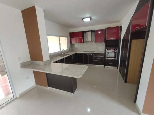 Imagen 2 de 14 de Townhouse Dúplex Urb. Villas De San Miguel