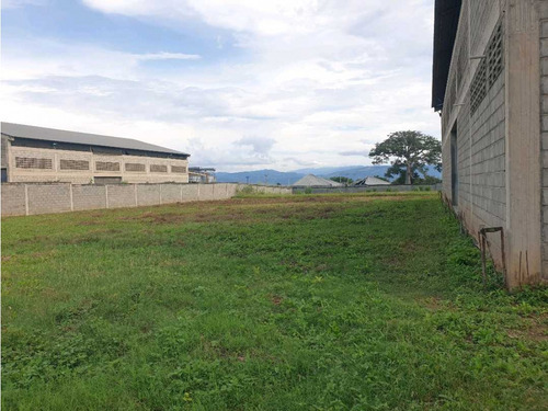 Galpon Industrial Con Amplio Terreno En Chivacoa Estado Yaracuy