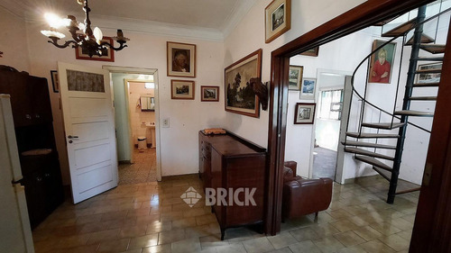 Casa Tipo Chalet Colonial En Espect Lote De 20x35.35 Mts - 707 M2 De Lote Gran Parque Arbolado