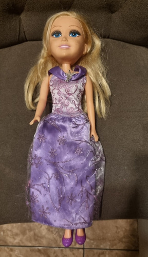 Muñeca Rapunzel De 45cm. En Buen Estado.