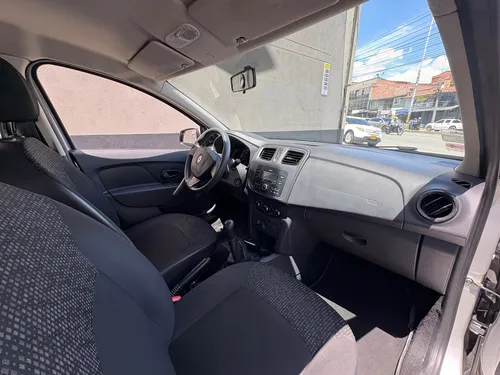 Renault Logan 1.6
