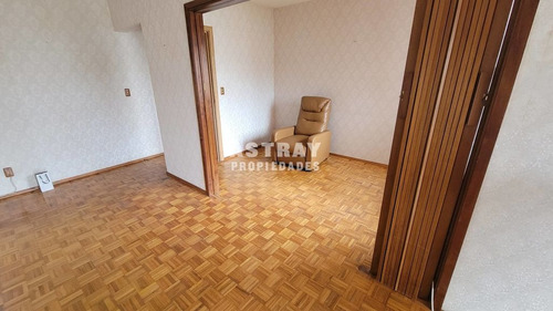 Imagen 4 de 17 de Apartamento En Venta De 3 Dormitorios En Pocitos (ref: Ast-2919)