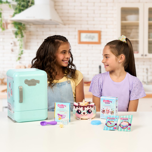 Peluche Interactivo Freezy Cakez Mezcla Y Decora Tu Amigo