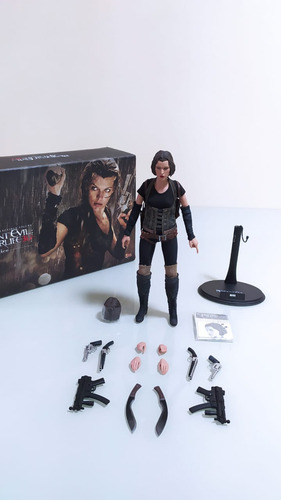 Alice Resident Evil 4 Hot Toys 1/6 Milla Jovich Mms139 (Usado)
