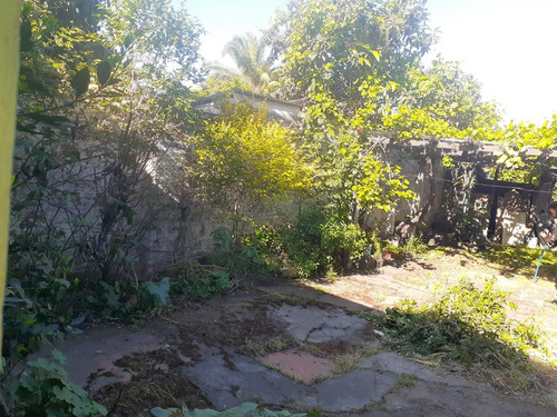 Casa Céntrica Con Terreno Con Alta Plusvalía En Villa Eden.
