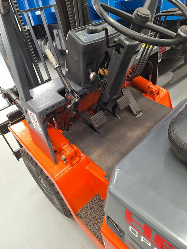 Autoelevador Heli 2.5kg Diesel Isuzu Automatico Desplazador
